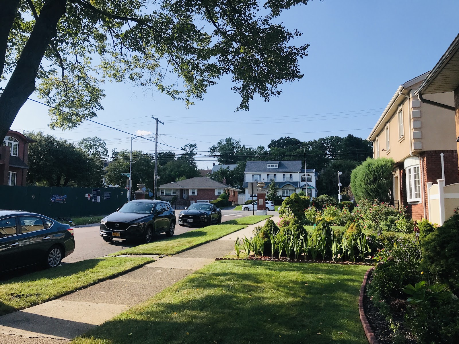Hollis Park Manor