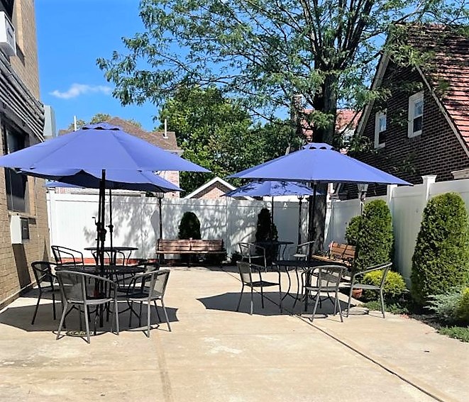 Hollis Park Manor