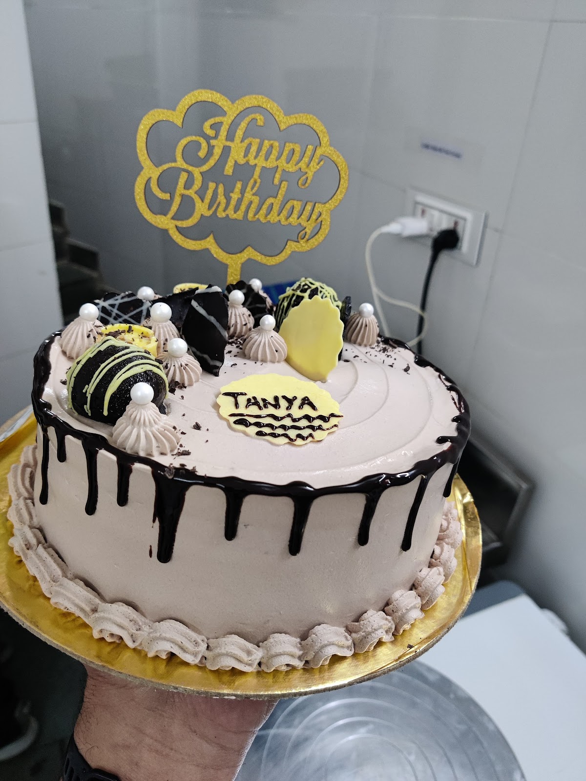 Tipsy Yake A Rooftop Bar & Grill @ Hotel Mount View