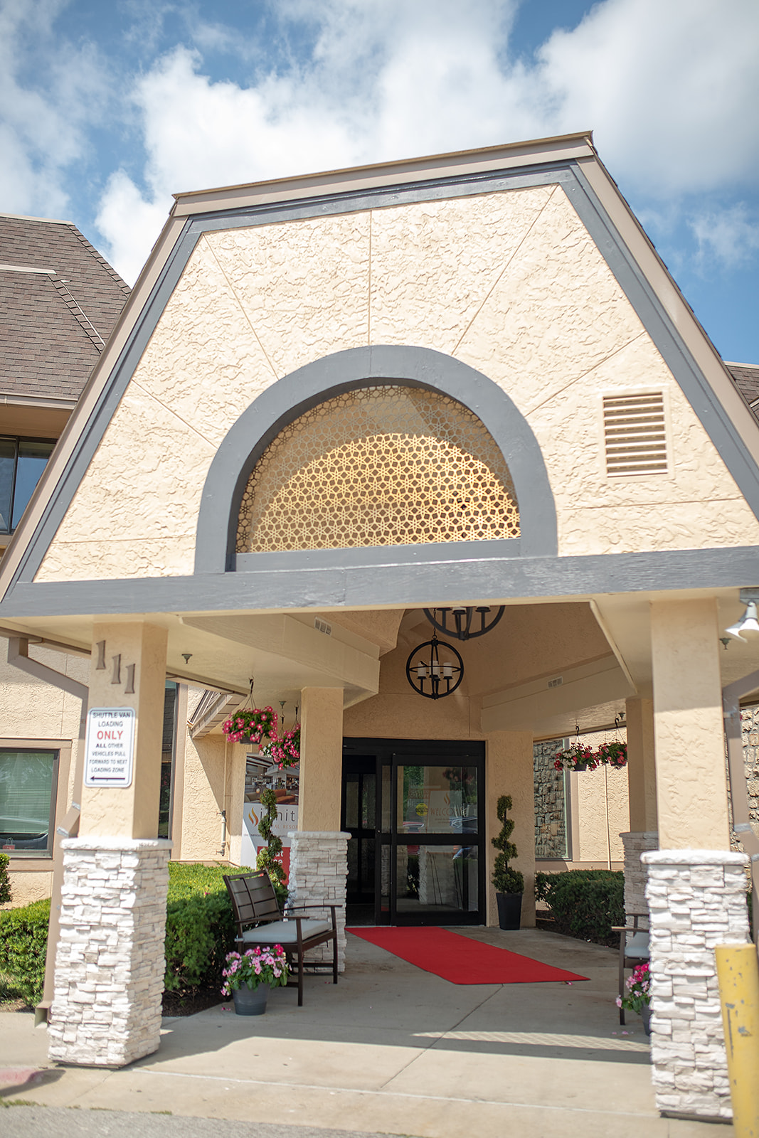 Luxe Life Senior Living and Memory Care St. Mary's