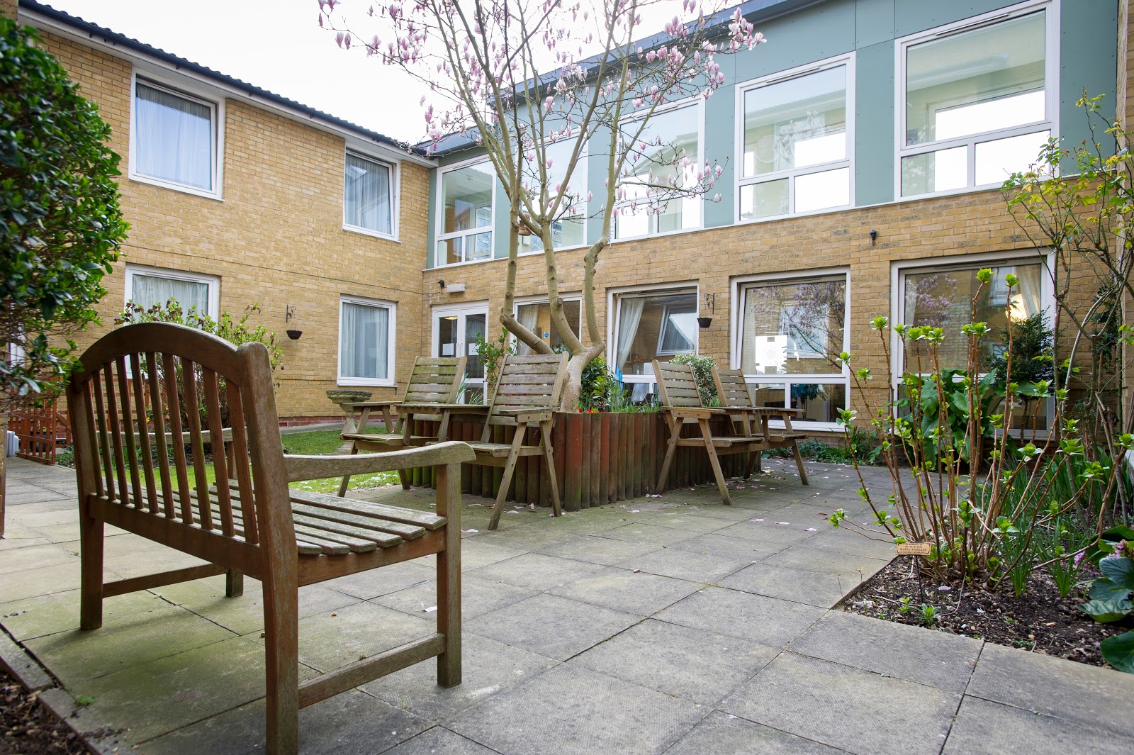 Rowanweald Residential and Nursing Home - Sanctuary Care