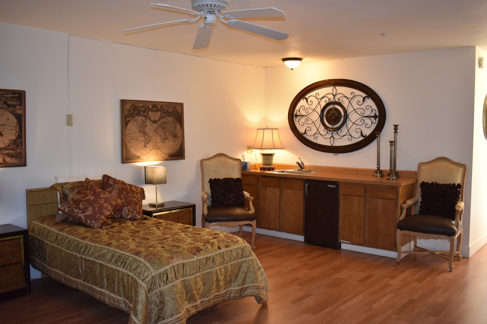 Desert Cove Assisted Living at Desert Hot Springs
