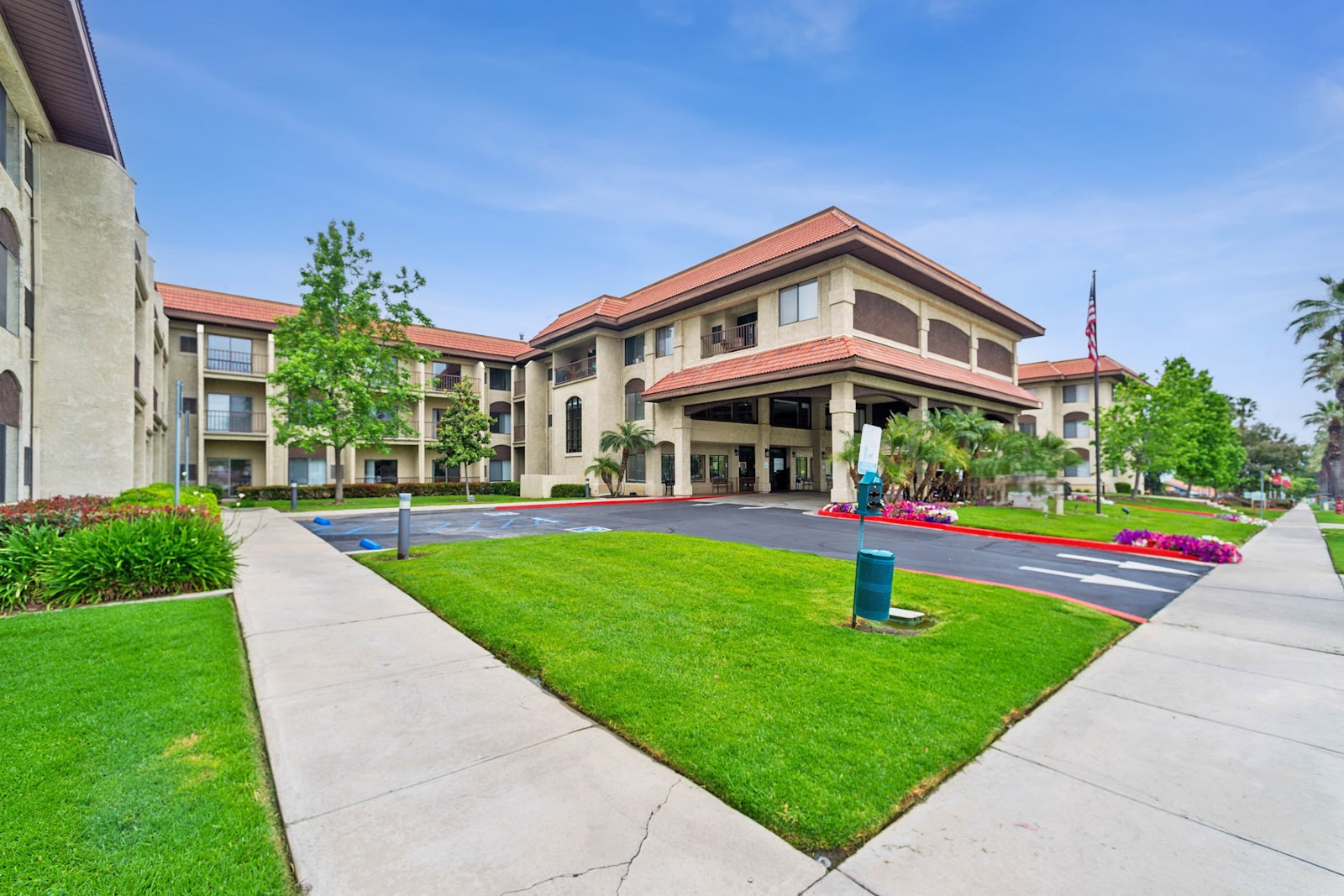 Vista Corona Senior Living