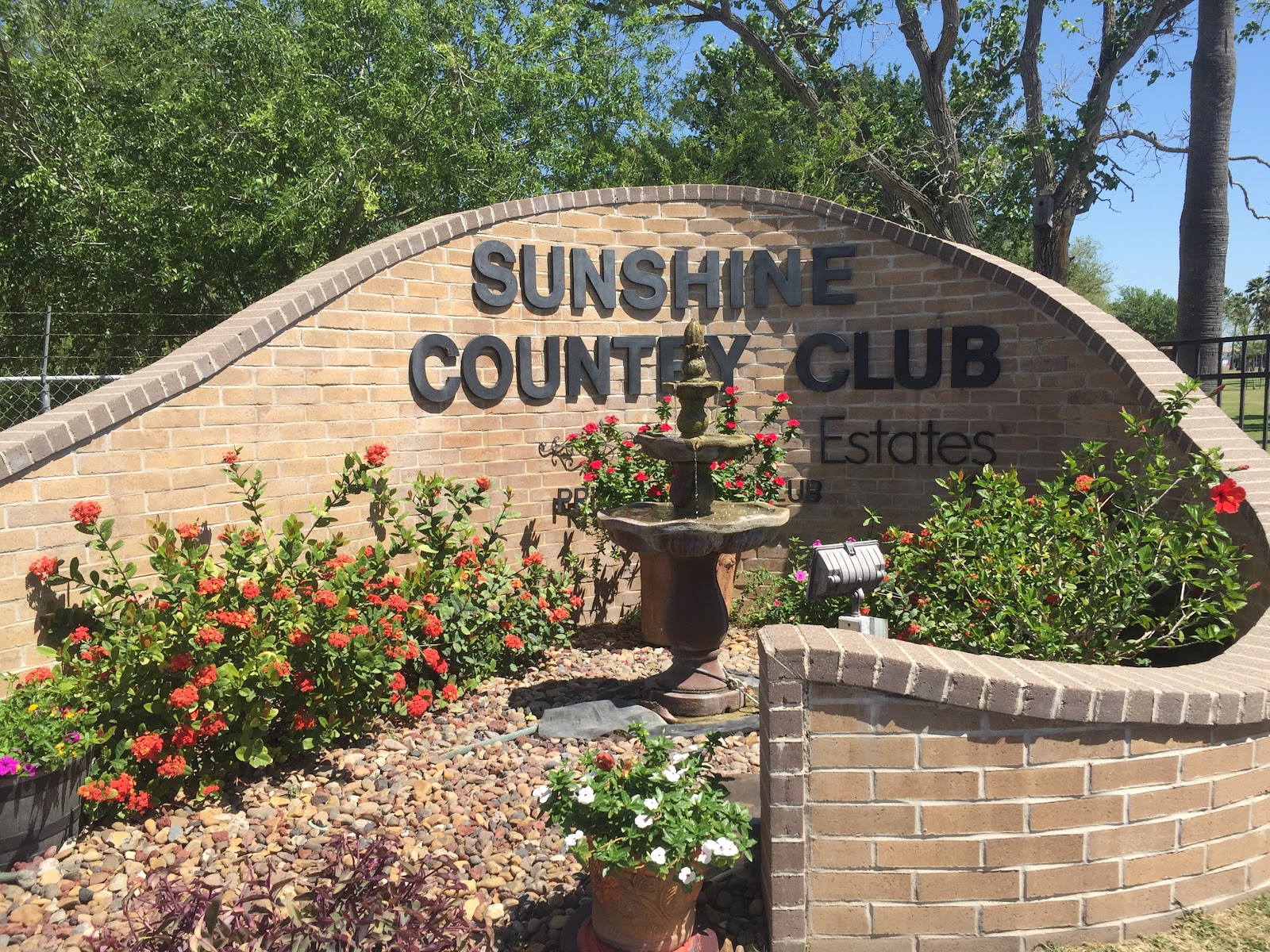 Sunshine Country Club Estates
