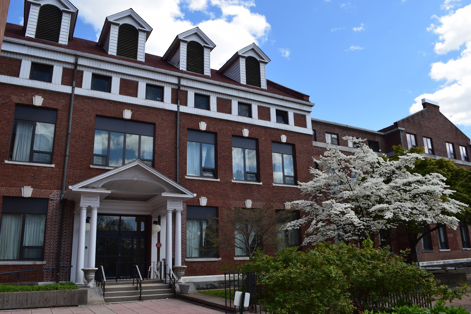 RiverSpring Assisted Living