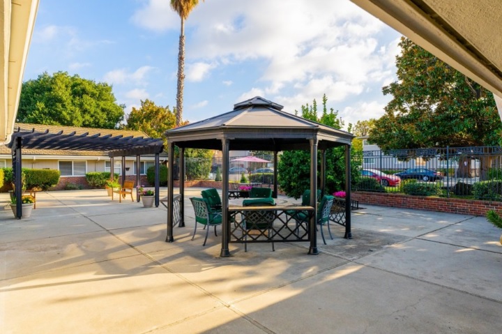 Silver Oaks Memory Care