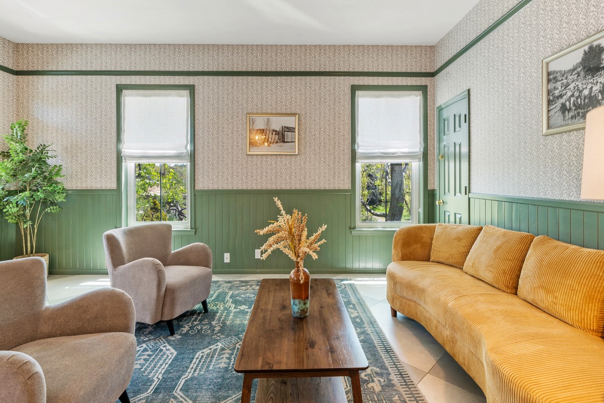 The Julian Lodge