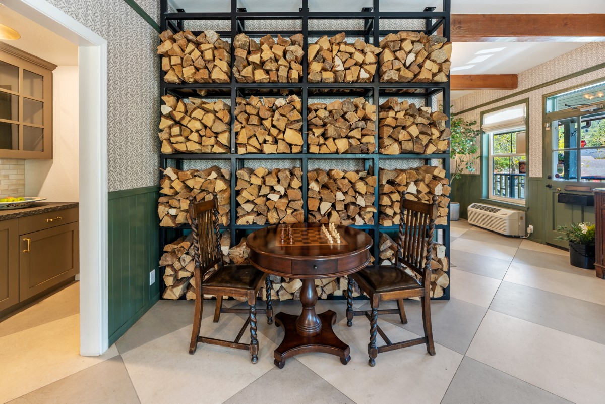 The Julian Lodge