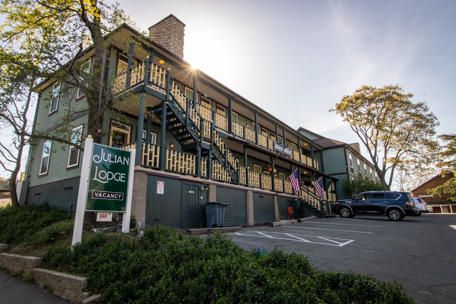 The Julian Lodge
