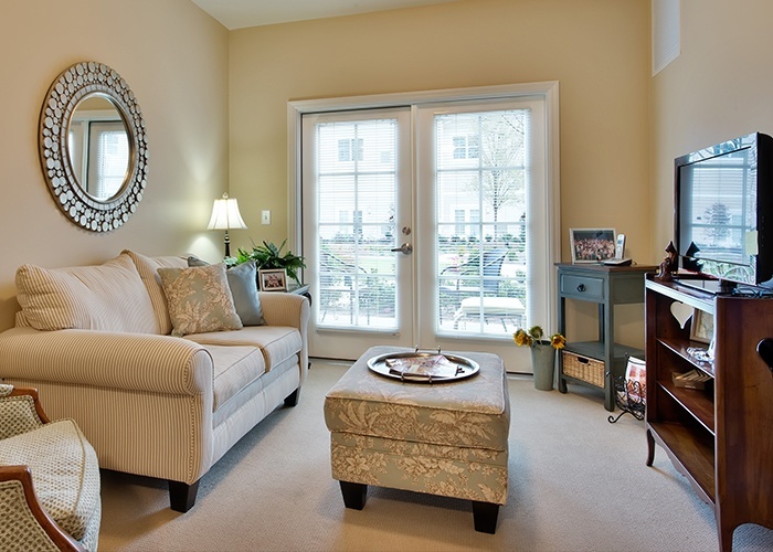 Sterling Estates of East Cobb Retirement Community - Independent and Assisted Living