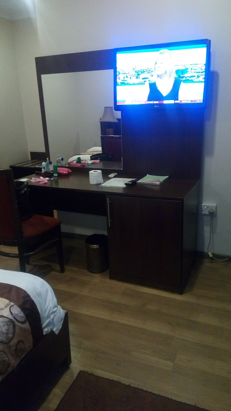 Grand Inn & Suites