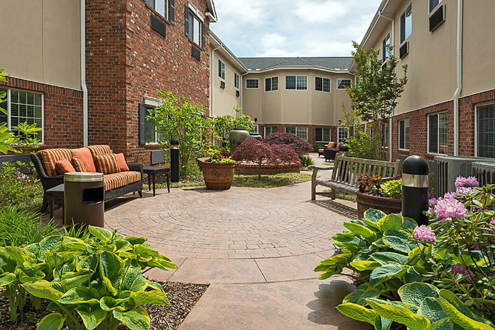 Lake Pointe Landing Retirement Village