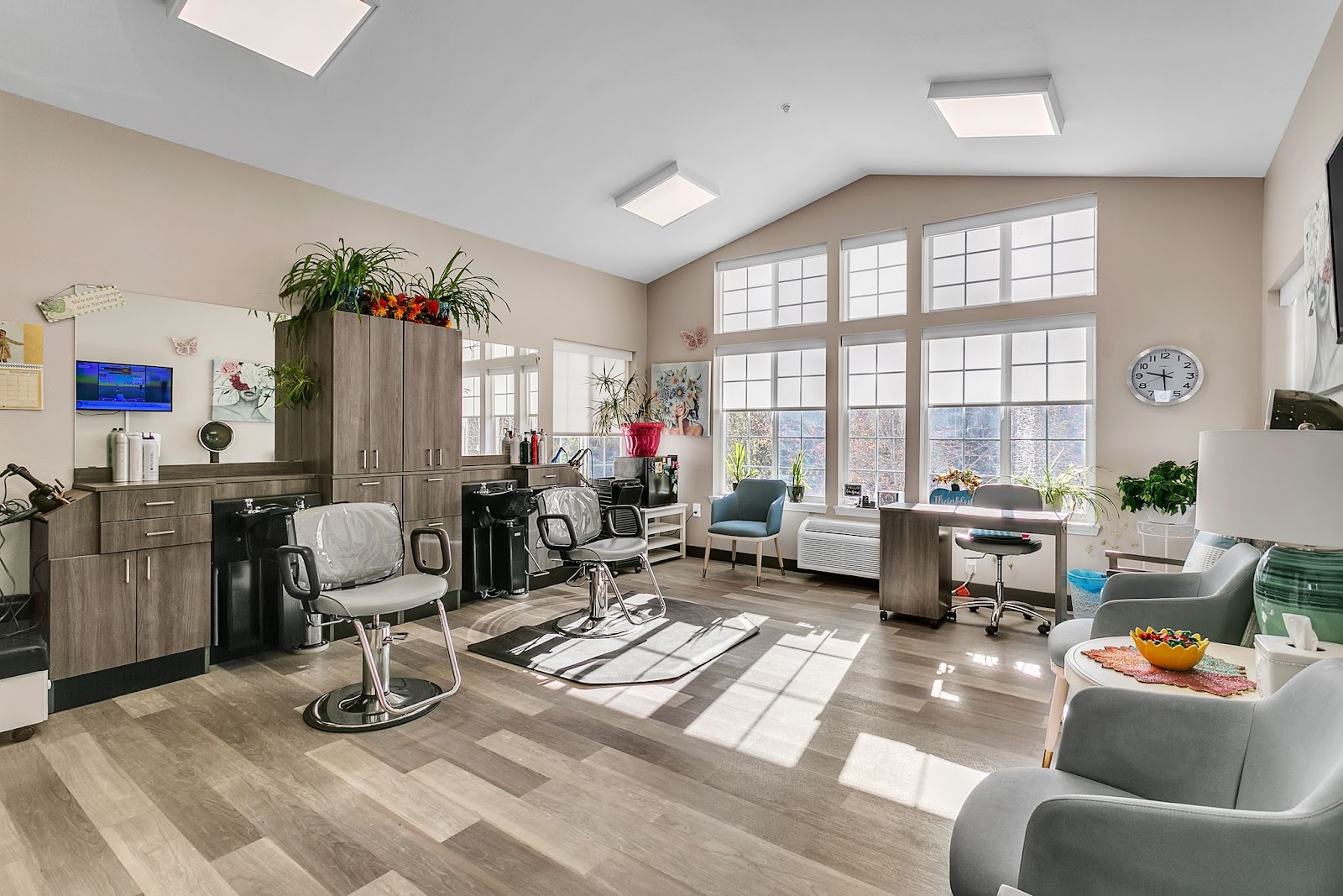 Lighthouse Pointe by Barclay House