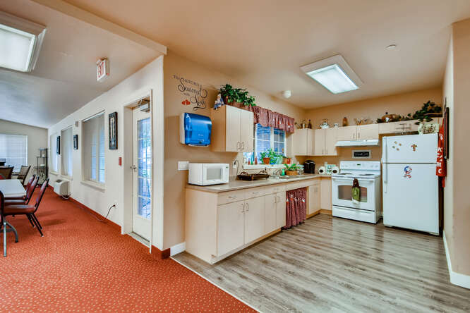 Pinewood Hills - Sky Active Living