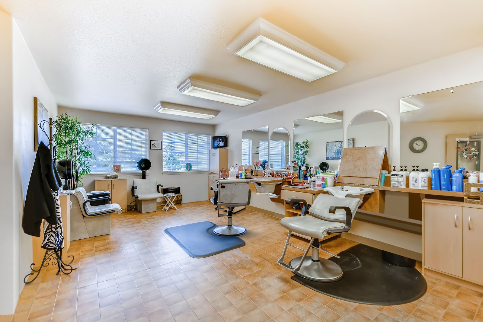 Pinewood Hills - Sky Active Living