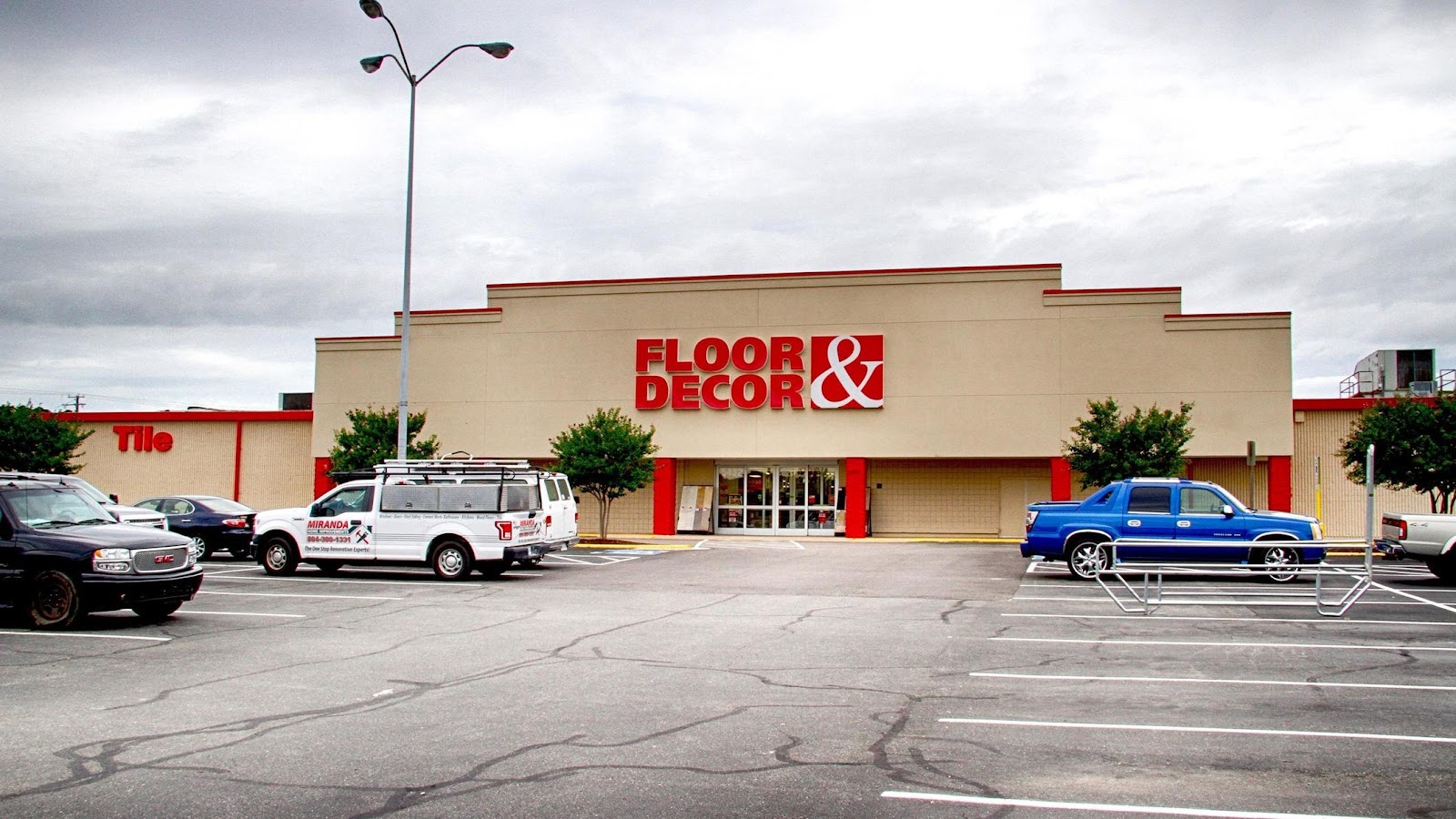 Floor & Decor