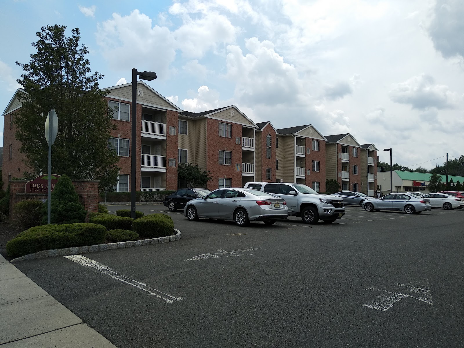 Park At Linden Condominiums