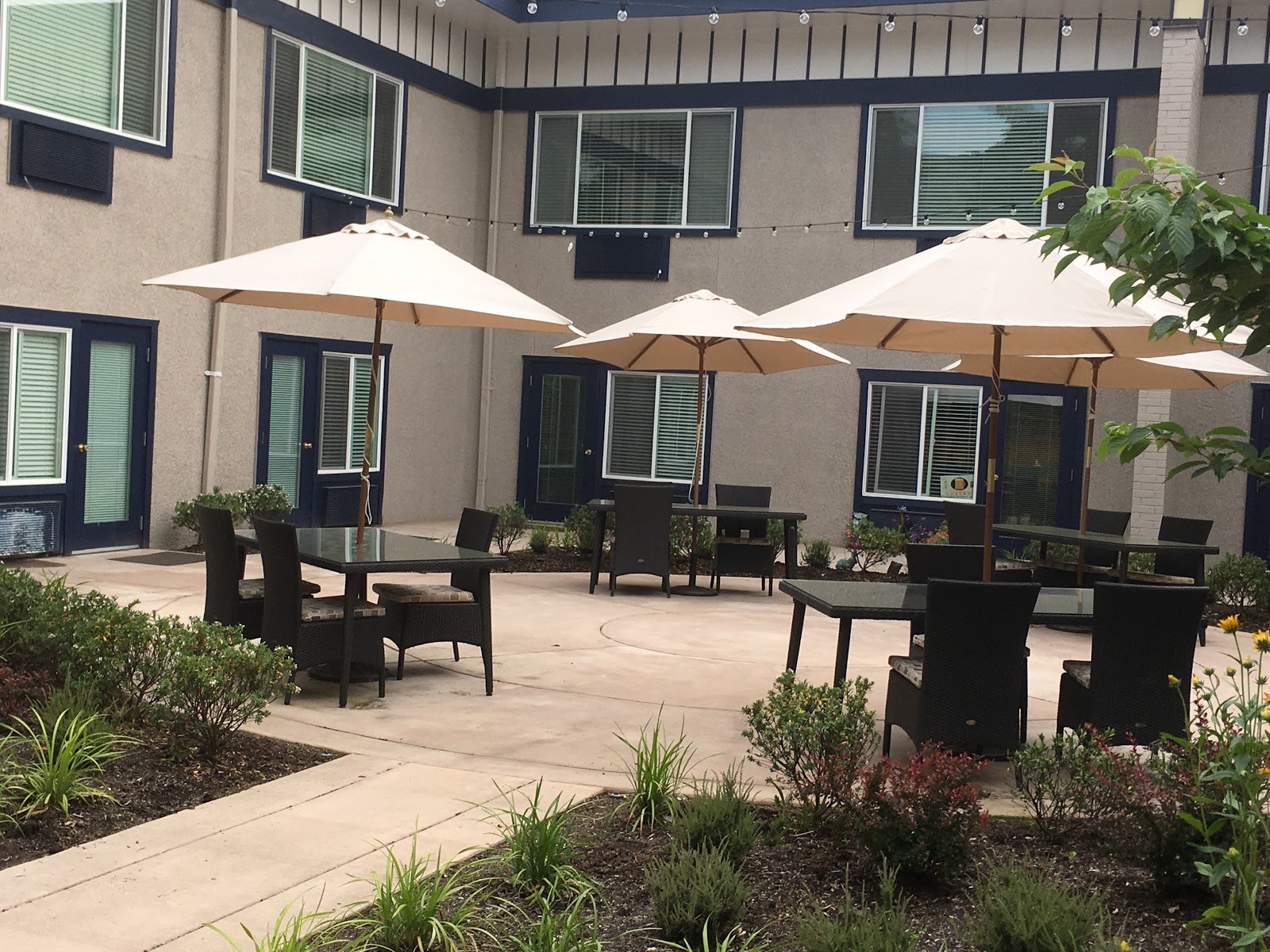 Laurel Cove Community- Assisted Living & Senior Care Community Shoreline