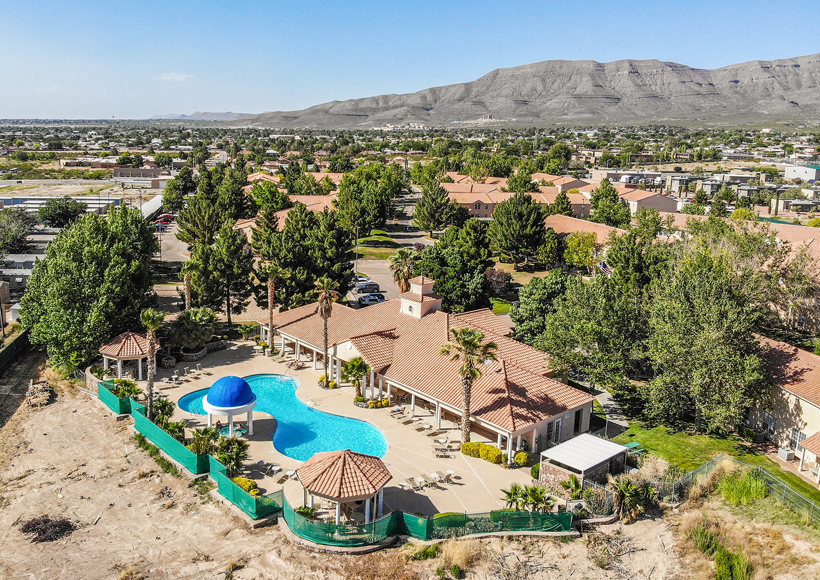 Las Ventanas Apartments