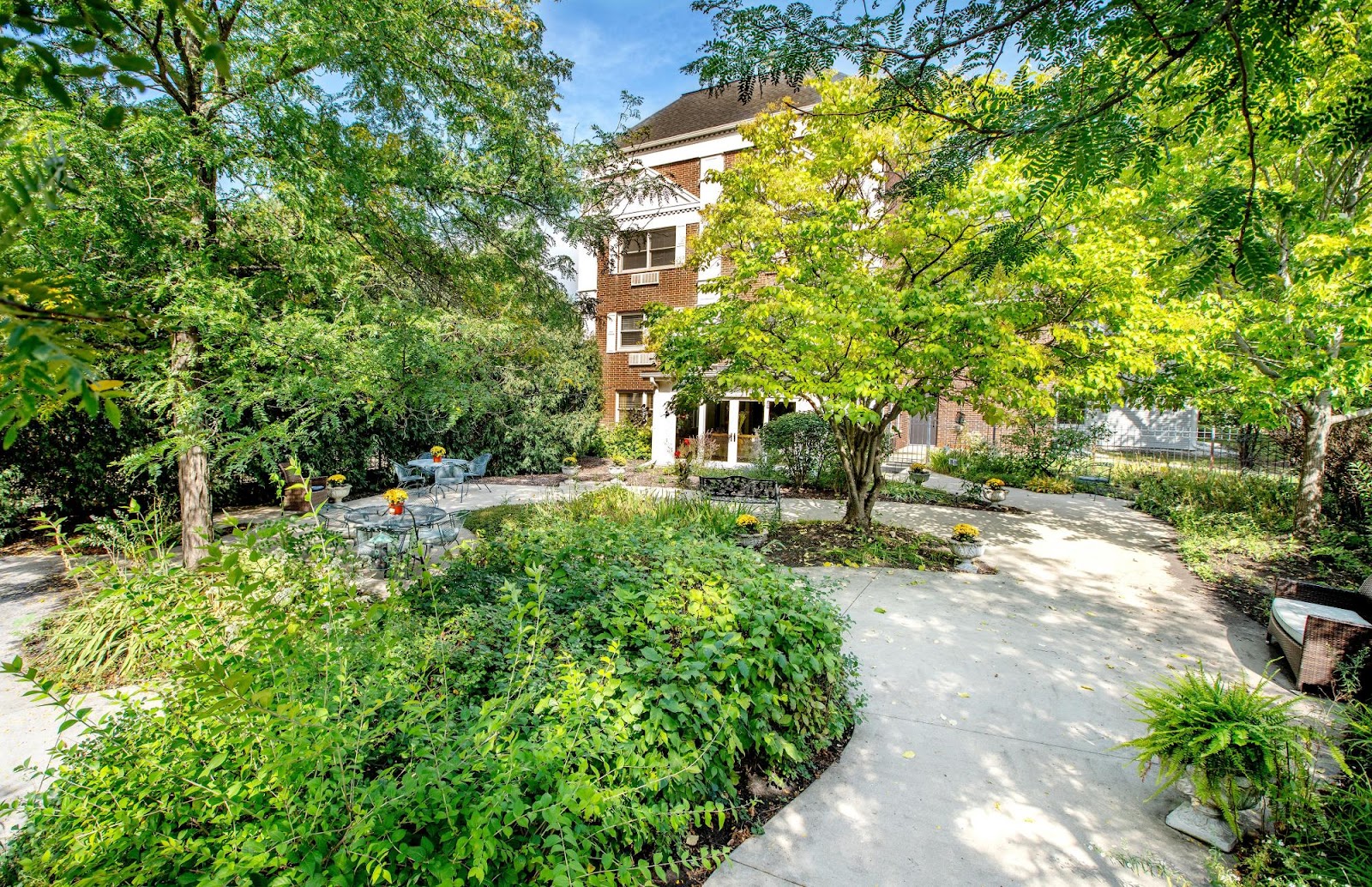 Grand Victorian of Crystal Lake