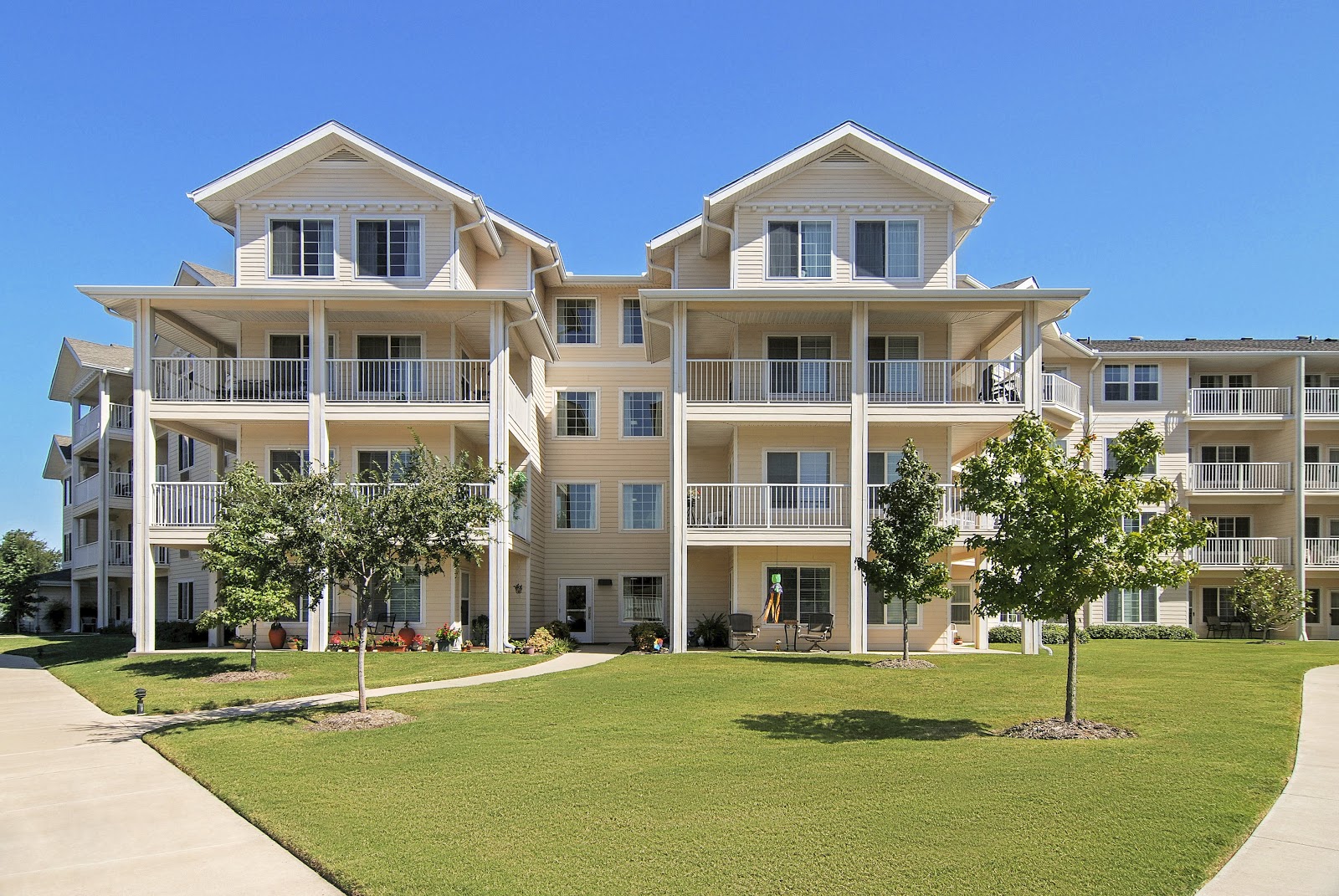 Dogwood Estates - Sky Active Living