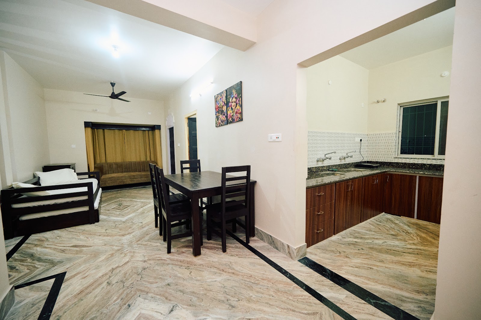 Shri Krishna Sharanam Guest House