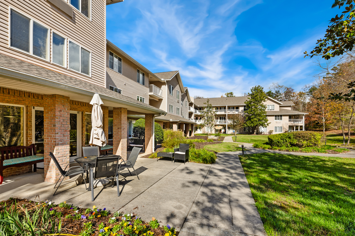 Creekside at Shallowford - A Provincial Senior Living Community