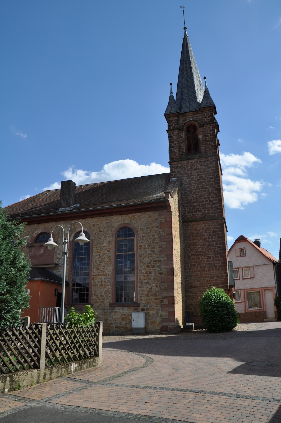 Evangelische Kirche Niederdorfelden