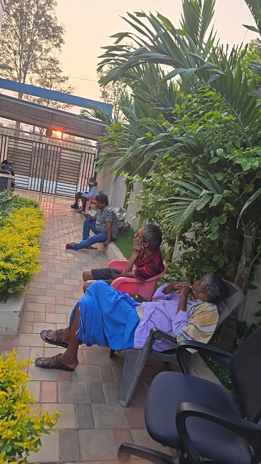 Ashraya Old Age Home Care Services ಆಶ್ರಯ ಓಲ್ಡ್ ಏಜ್ ಹೋಮ್ ಕೇರ್ ಸರ್ವೀಸಸ್