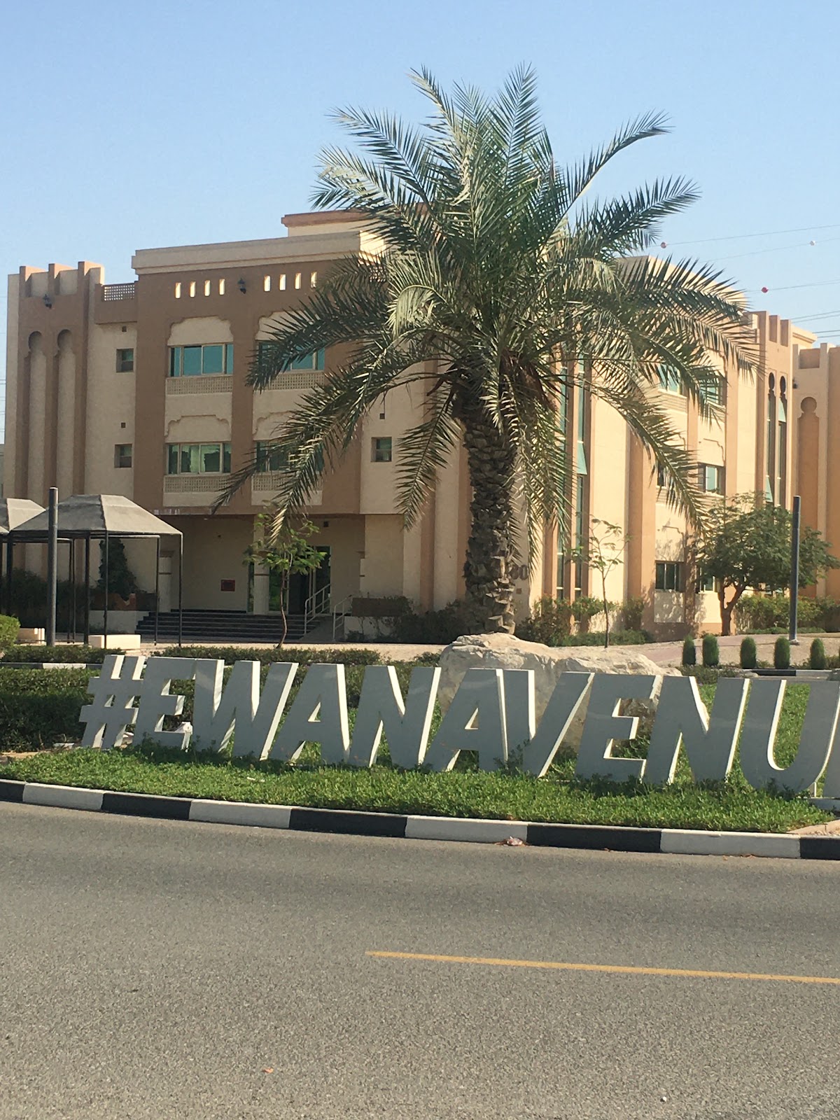 Ewans residence building 60