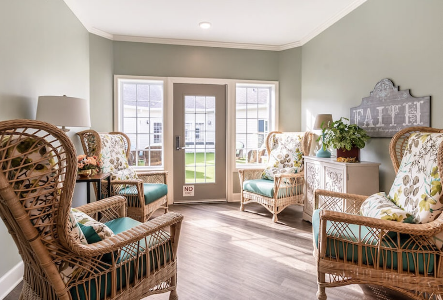Peregrine Senior Living at Onondaga Hill | Memory Care in Syracuse NY