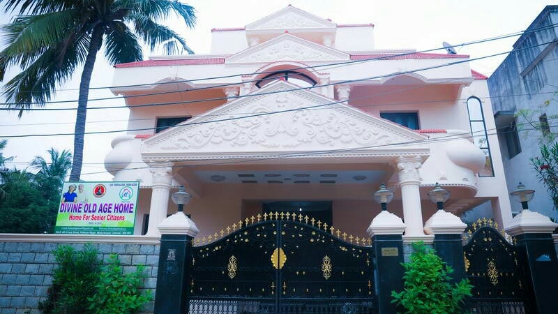Divine Old Age Home - Best Paid Old Age Home in Chennai | Assisted Living | Senior Elderly Care Old Age Home