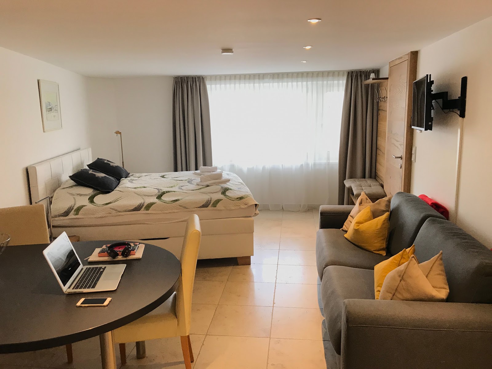 Trendguide Suites by Alpine Host Helpers
