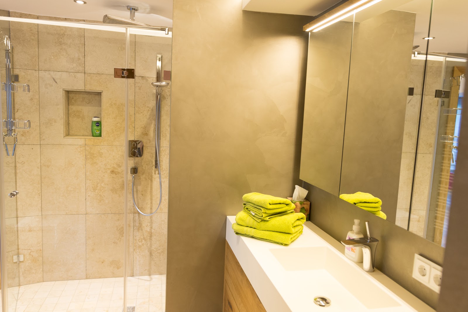 Trendguide Suites by Alpine Host Helpers