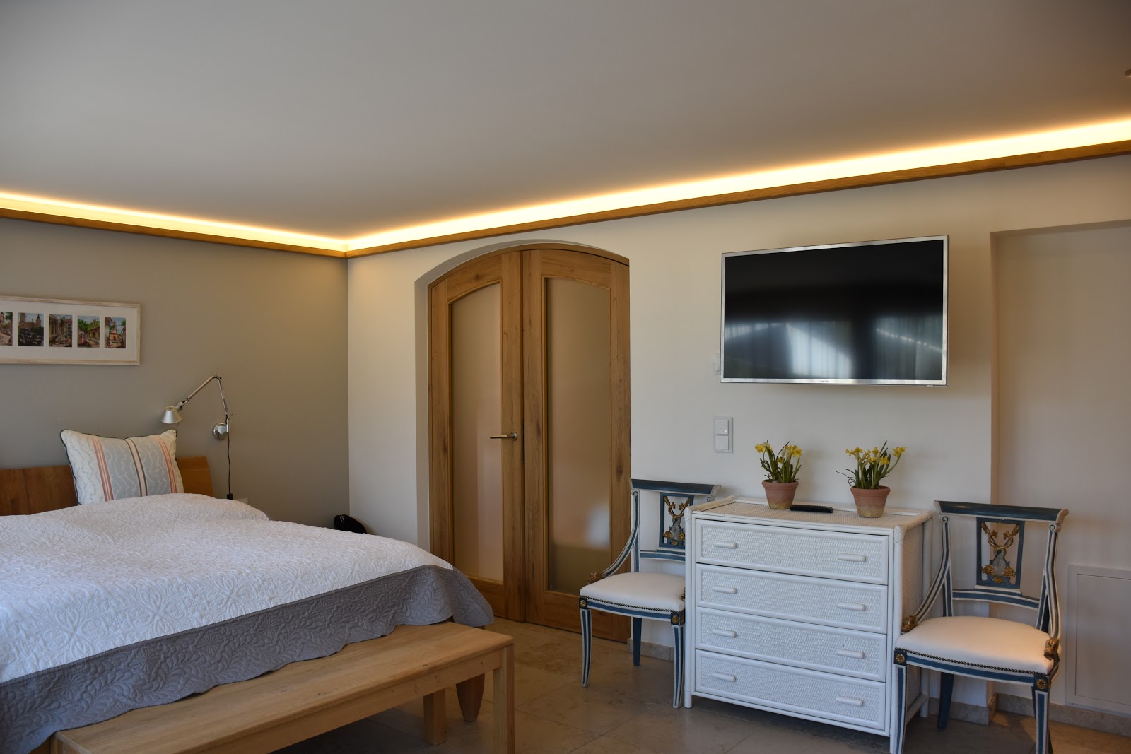 Trendguide Suites by Alpine Host Helpers