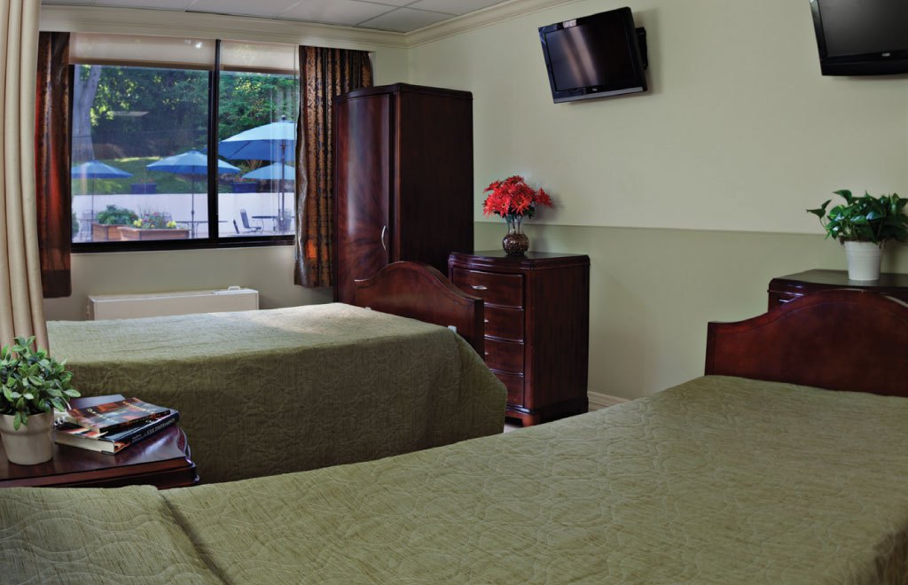 Sunharbor Manor