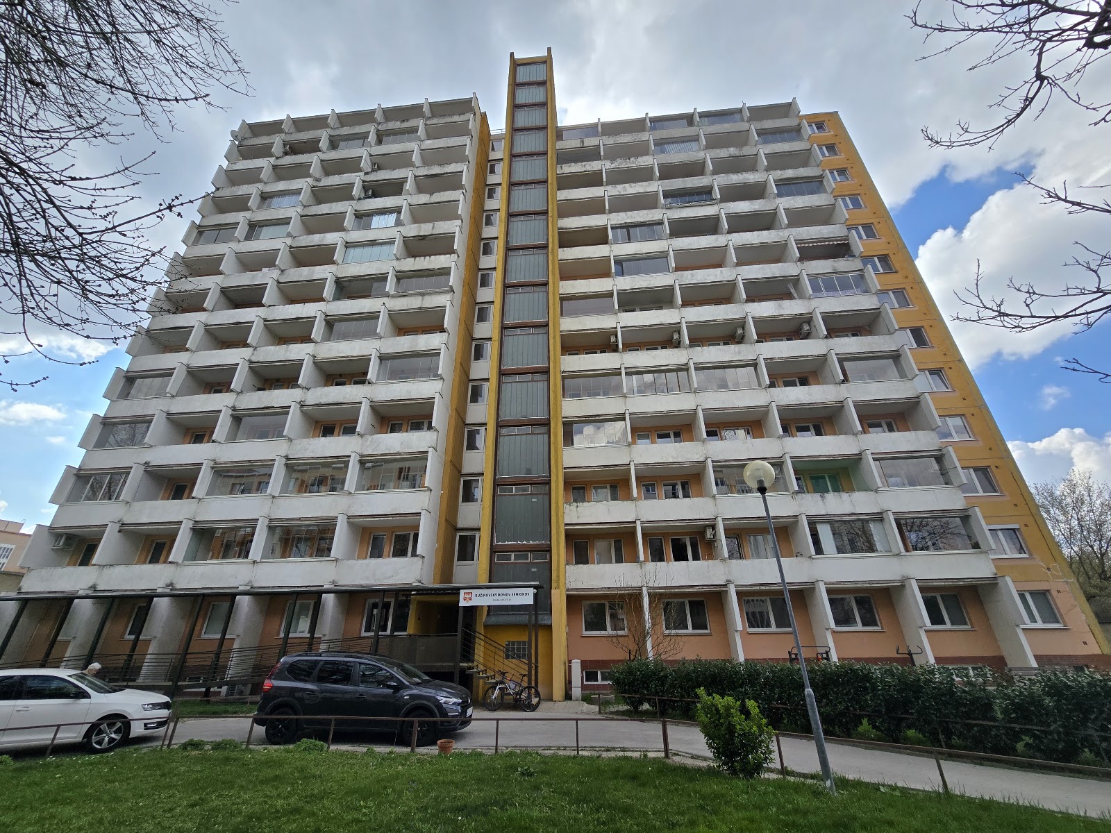 Ružinovský domov seniorov