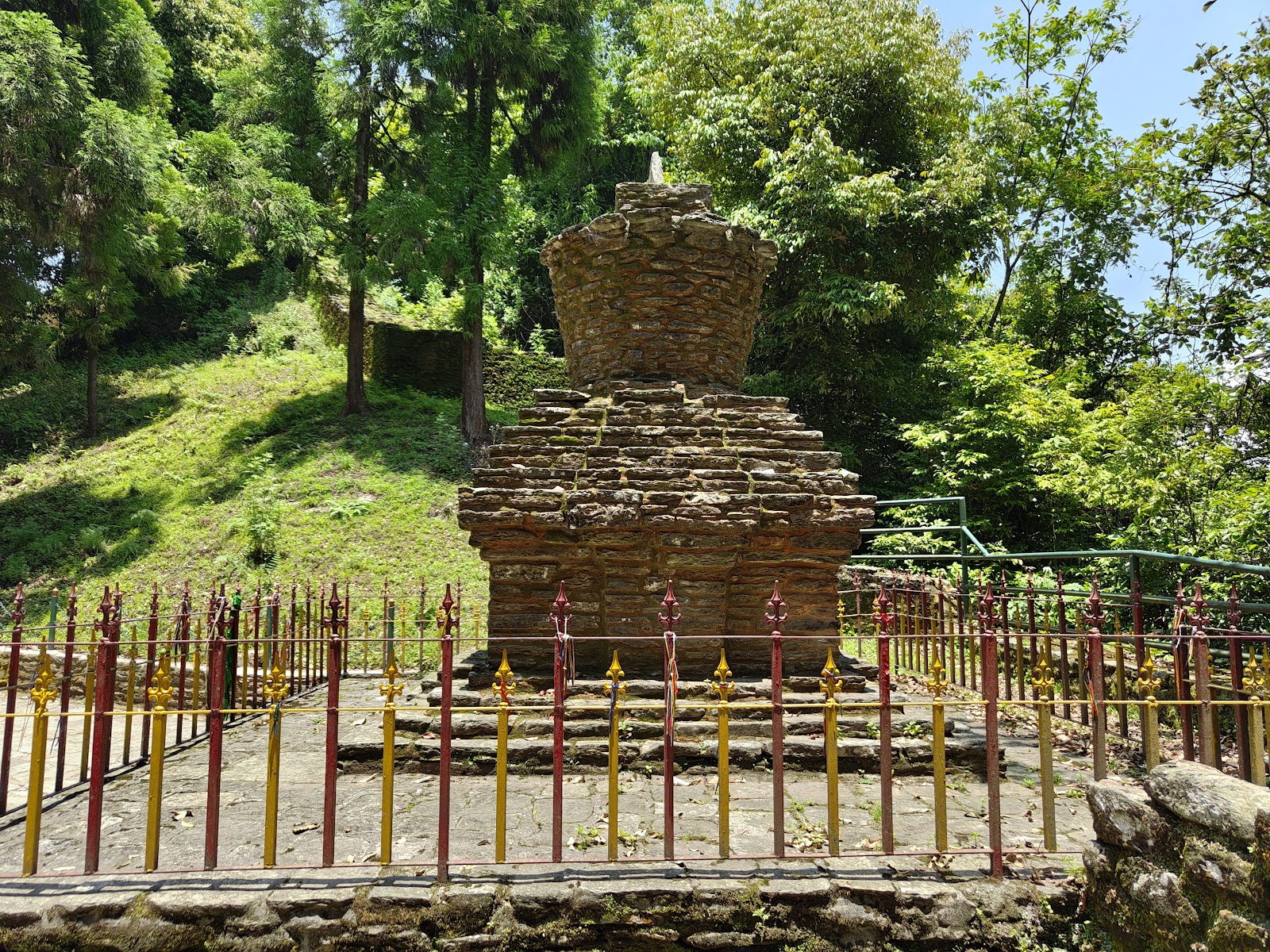 Sidekeong Tulku Bird Park