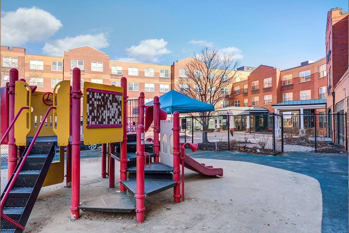 Chestnut Park at Cleveland Circle