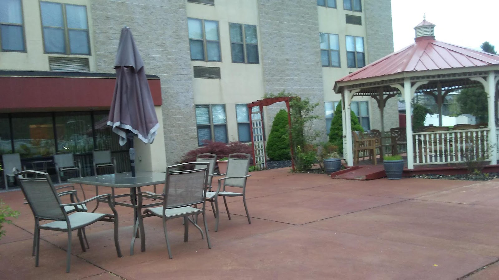 Spring Manor Apartments