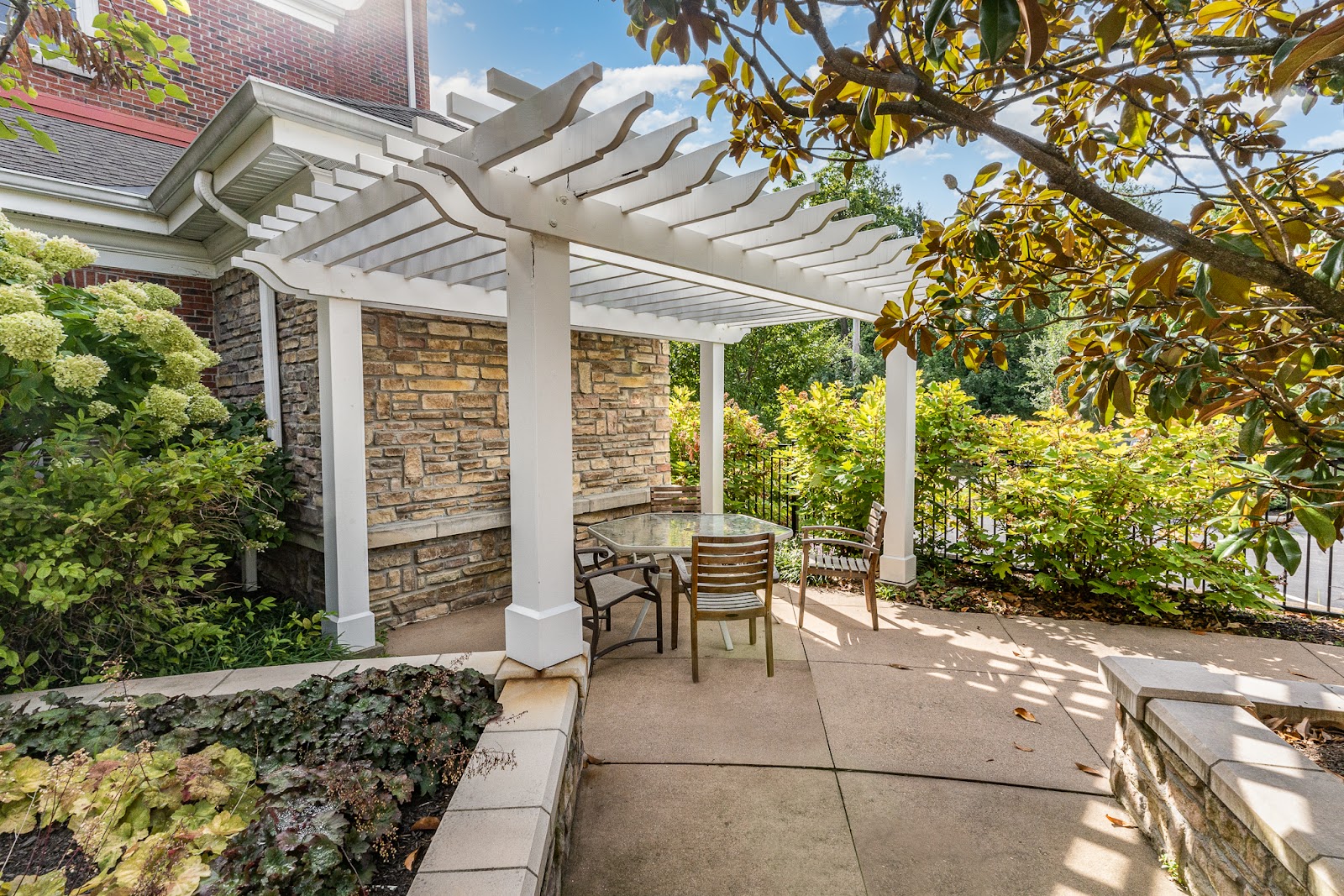 Twin Lakes Senior Living Community