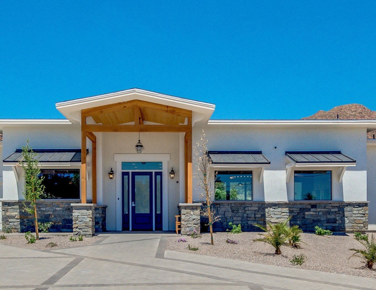 Vista Living Senior Care (Camelback View)