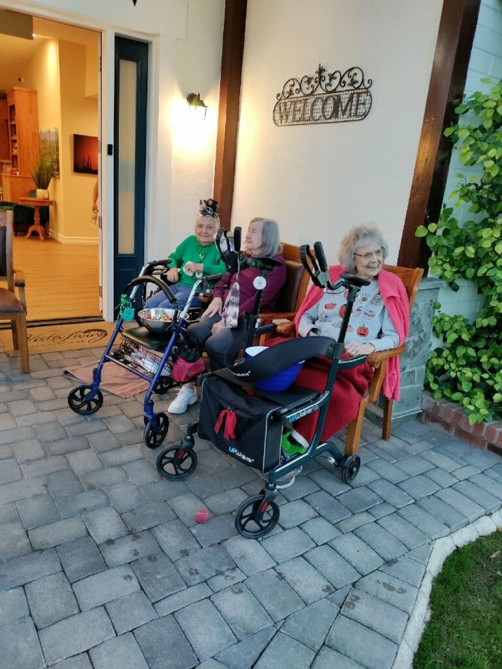 Vista Living Senior Care (Camelback View)
