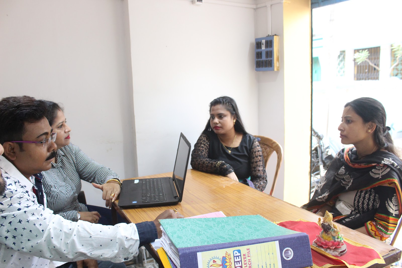 Ivy Care - HEAD OFFICE | Best Aya Centre in Hooghly | Chinsurah