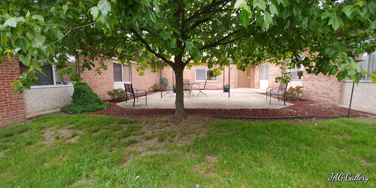 Maple Woods Manor