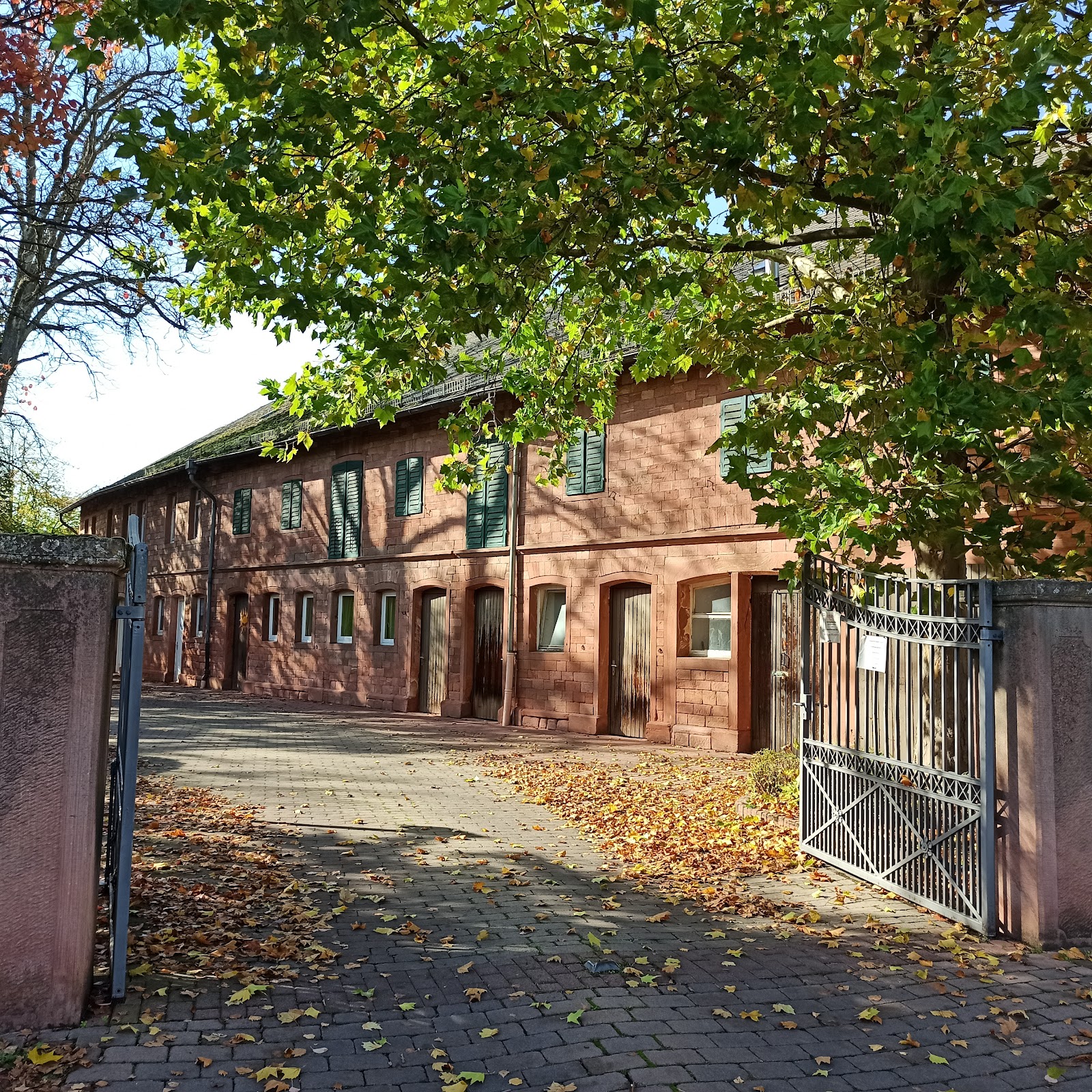 Rohe’sche Altenheim-Stiftung
