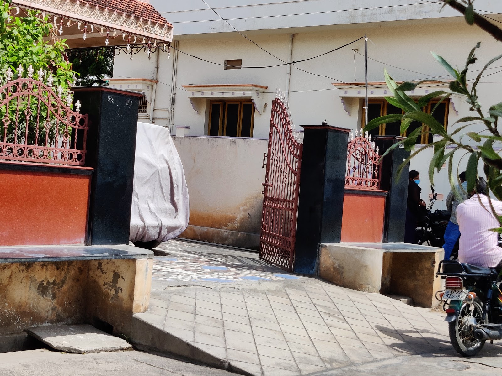 Geetha Nursing Home podili
