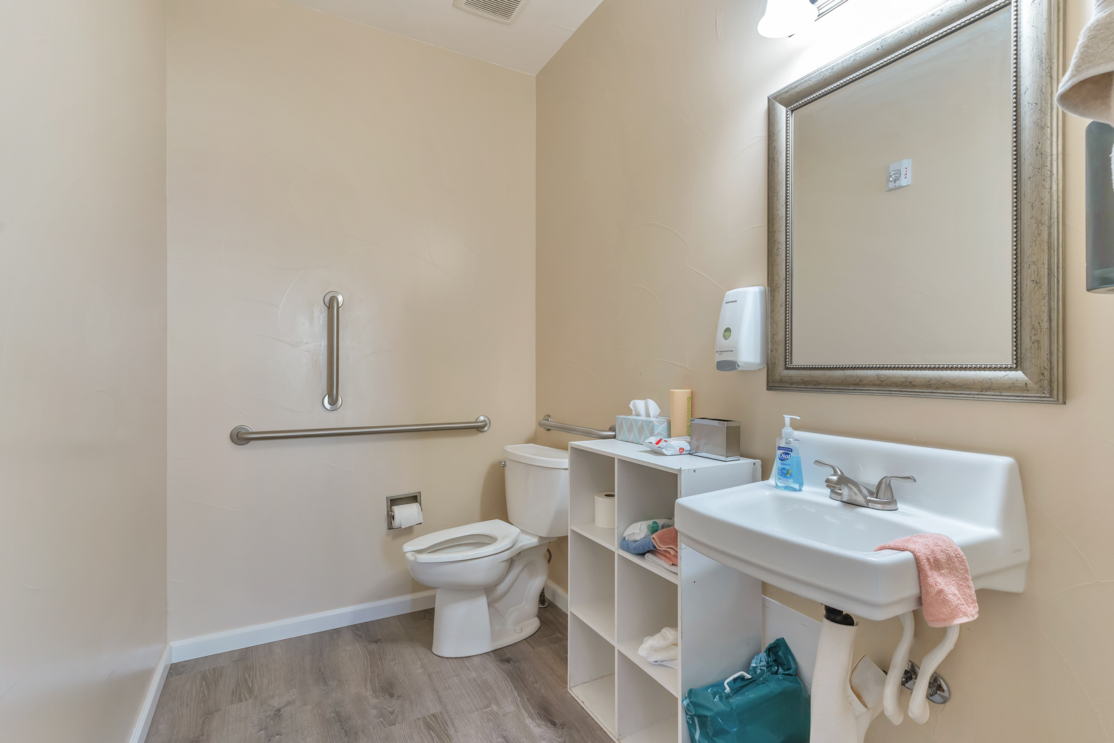 Gardens Care Senior Living - Thomas Park Assisted living and Memory Care
