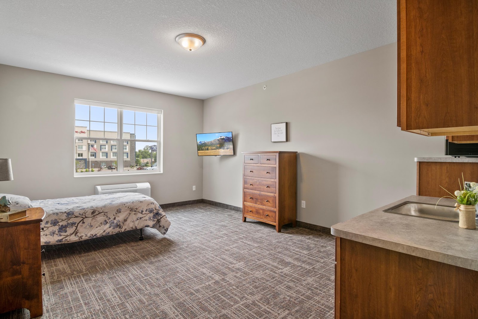 Suite Living Senior Care of Forest Lake