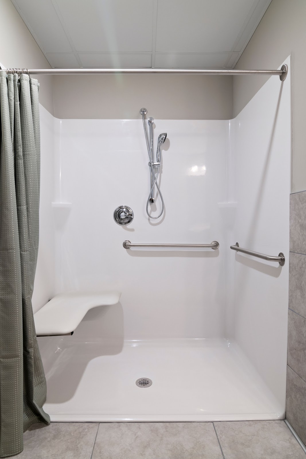 Suite Living Senior Care of Forest Lake